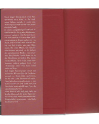 Eine sehr kleine Frau