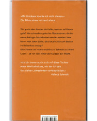 Loki Schmidt-Auf dem roten Teppich und fest auf der Erde